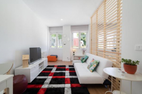 Host Wise - Modern Bright Studio